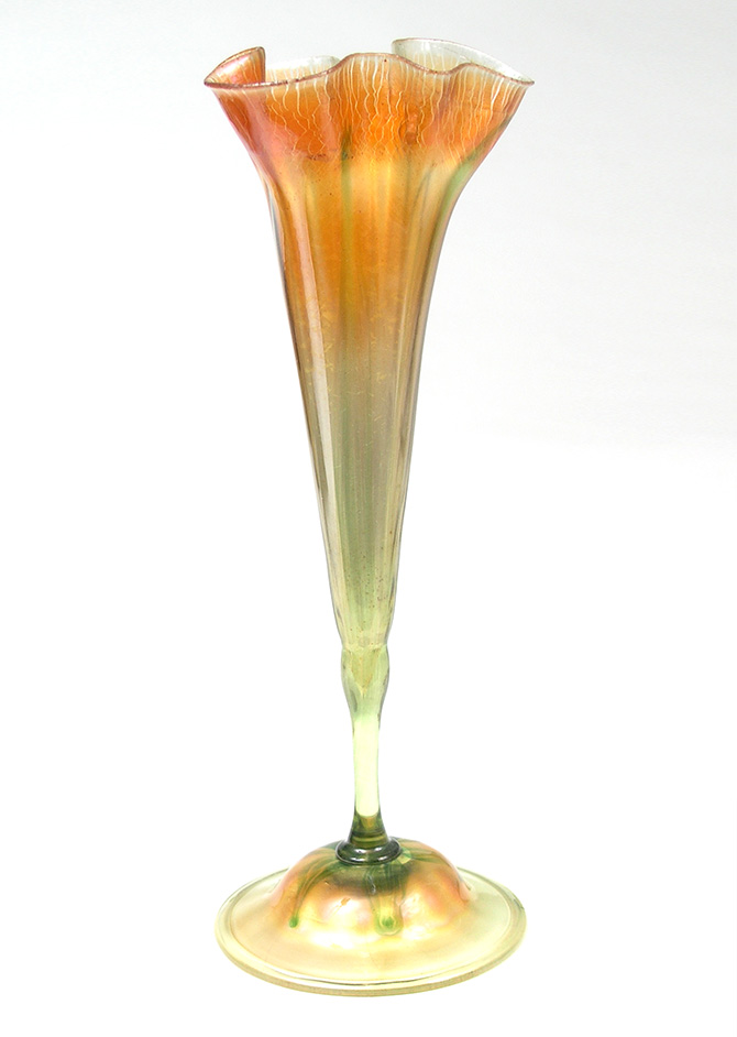 Tiffany Favrile, Floriform Vase