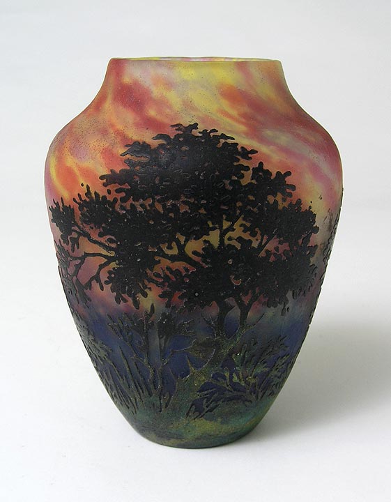 Daum Nancy, Scenic Vase